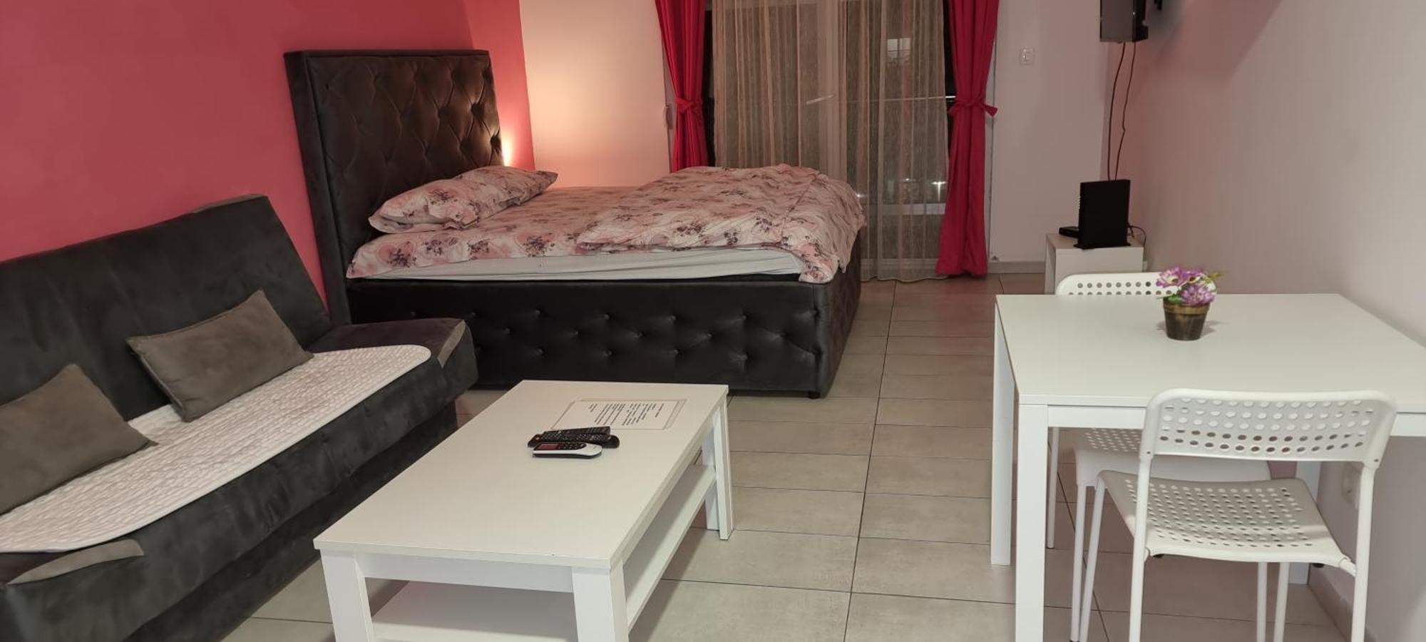 Nakii Apartmani Podgorica Rom bilde