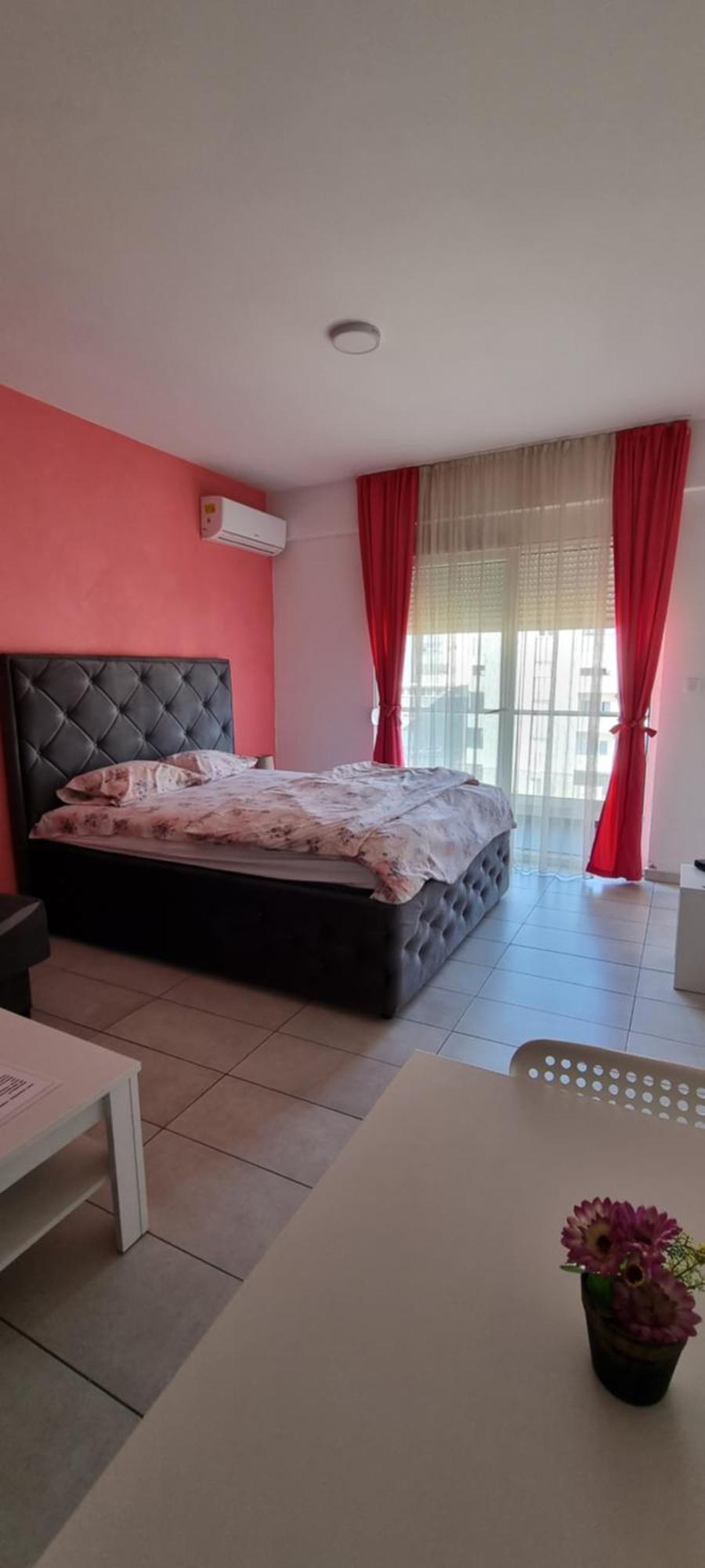 Nakii Apartmani Podgorica Rom bilde